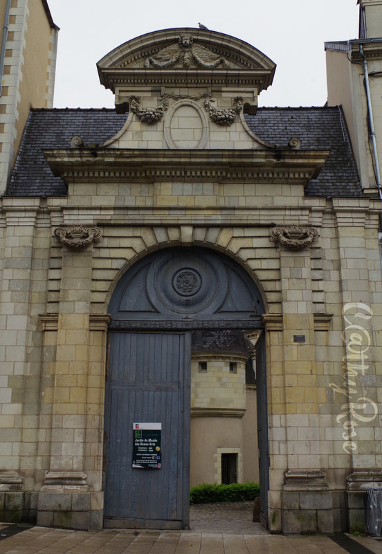 && cloître de la galerie David d'Angers (1)