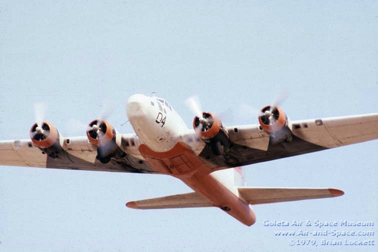 34 B-17F-70-BO N17W 42-29782 04 left front take-off l