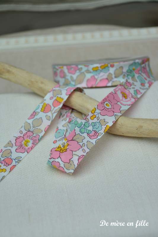biais betsy rose et vert tendre