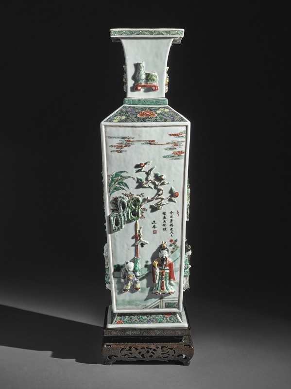 A quadrangular famille-verte 'Three star gods' vase, Qing dynasty, Kangxi period (1662-1722)