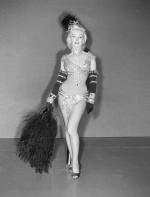 1952-12-31-GPB-test_costume-travilla-not_in_movie-013-1