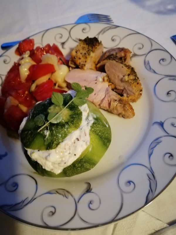 courgette farcie fromage salade tomate filet mignon moutarde froid
