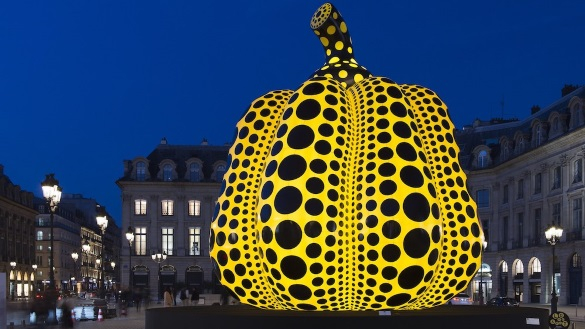 Les célèbres pois de Yayoi Kusama sont présents dans tous les