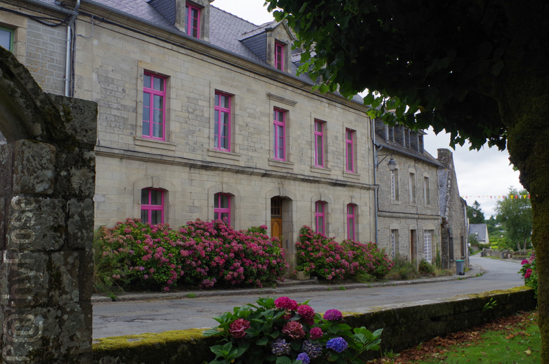 && Guerlesquin (40)