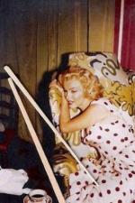 Ceil_Chapman-dress_polka_dots_white-1952-09-01-atlantic-4