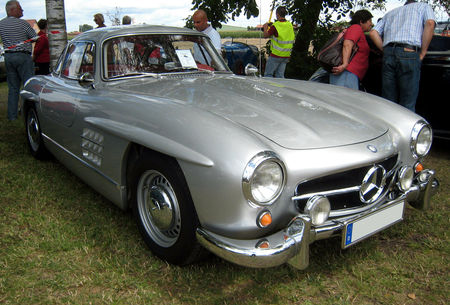 Mercedes_300_SL_de_1956_01