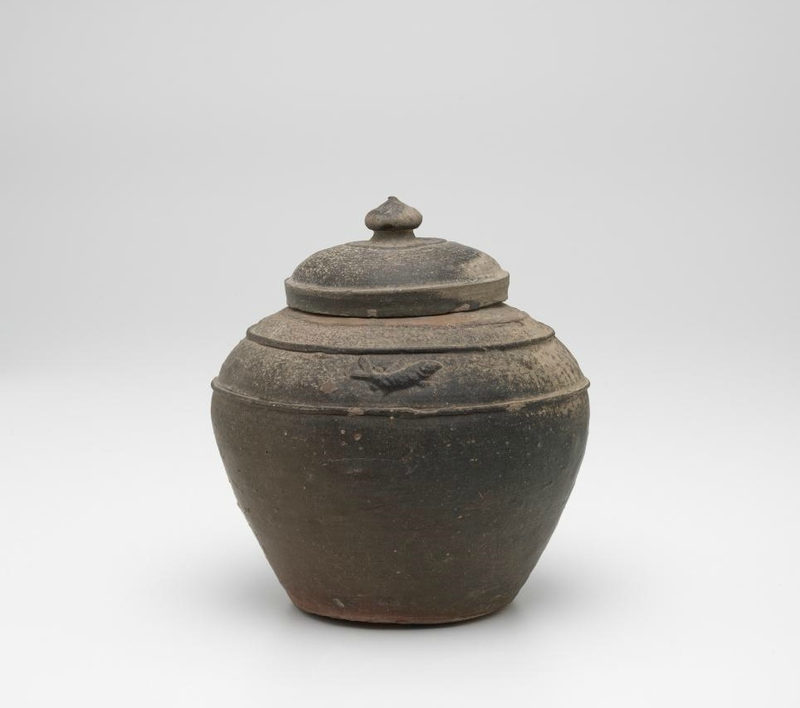 Covered jar, Vietnam, 13th century-14th century