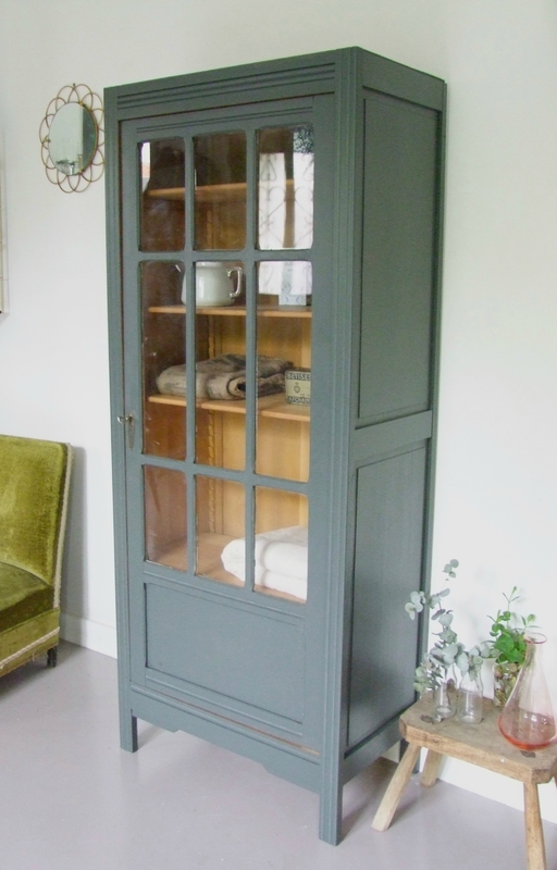 Armoire vaisselier vintage