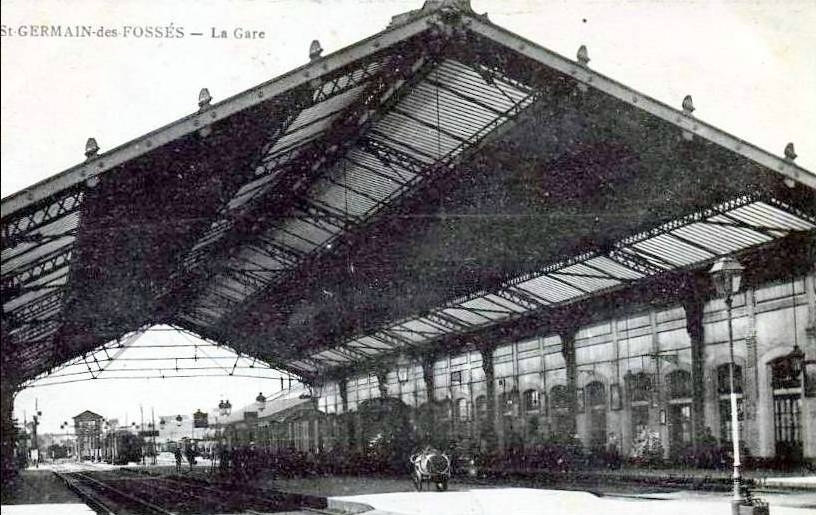 SAINT GERMAINDESFOSSES03QUELQUES VUES SUR LA GARE ET SUR LES ATELIERS D'ENTRETIEN DES S.E