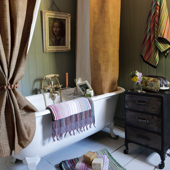 country-cottage-decor-country-homes-Interiors-bathroom
