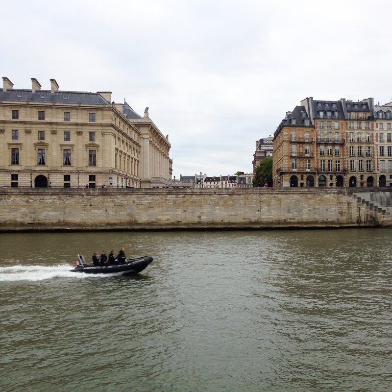 Police sur l'eau
