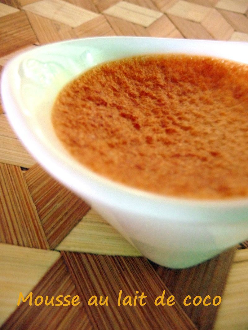 Compote meringuée mangueananas et sa mousse au lait de coco. Les