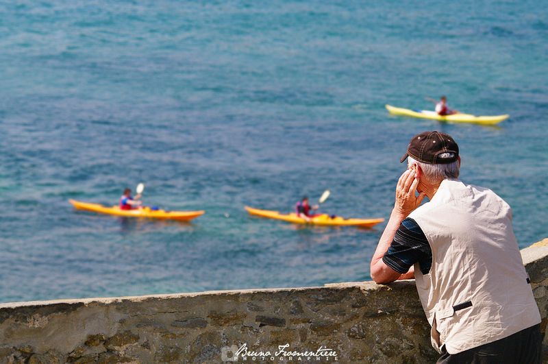 St_Malo___l_homme_et_les_kayakistes