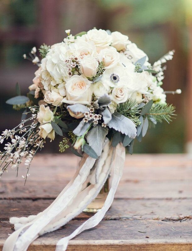 Joli bouquet pour mariage en hiver - blog mariage bohème