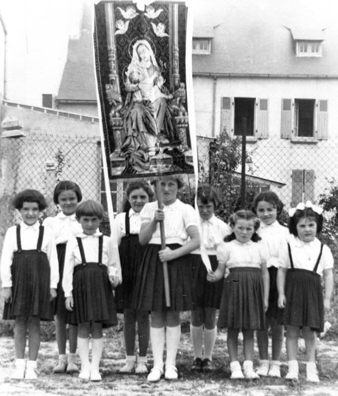Ch41 - 1951-06 - (École du Christ Roi)-