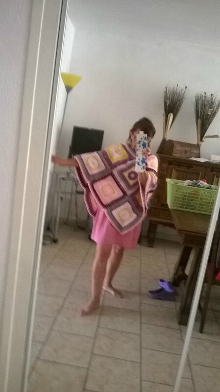 poncho pour moi enfin!! grands carrés granny