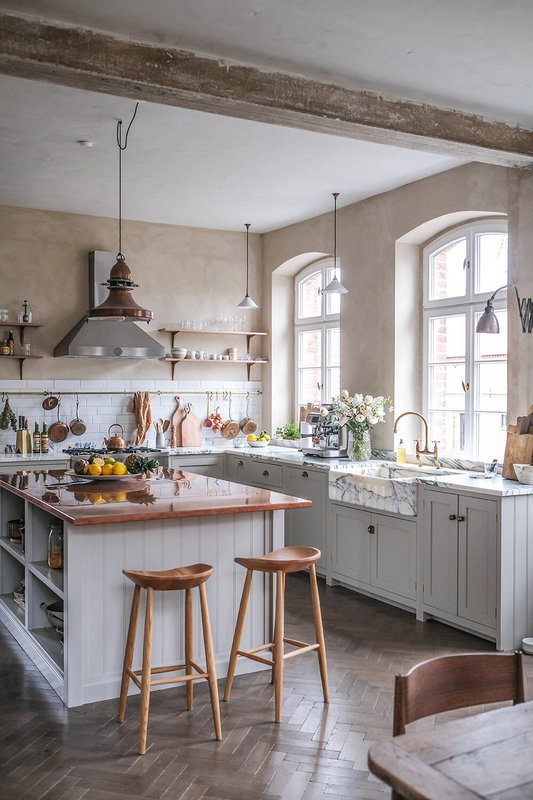 A+Beautiful+deVOL+Kitchen+in+a+Renovated+German+Schoolhouse+-+The+Nordroom