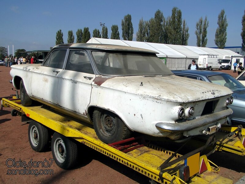 chevrolet-corvair-monza-sedan-1964-02