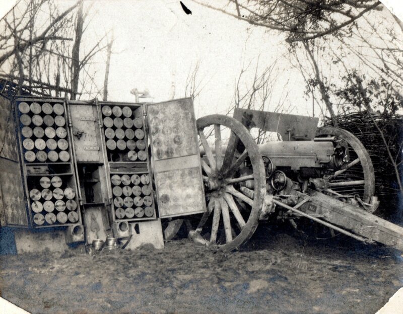 Album R. Verney p.030 gauche bas
