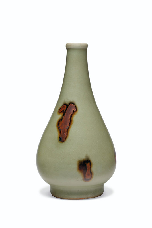 An unusual Longquan celadon tobi seiji pear-shaped vase, Yuan dynasty (1279-1368)