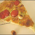Une tarte au roquefort, noisettes et tomates cerises