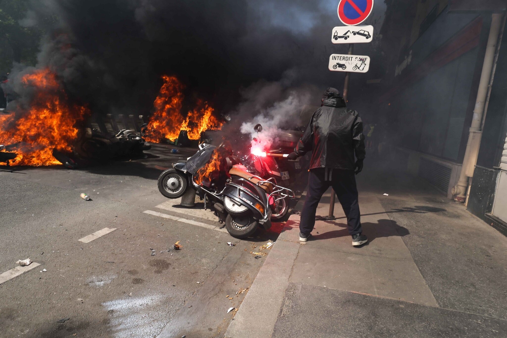 Gilets jaunes : 27.900 manifestants en France, incidents à Paris. © Michel Stoupak. Sam 20.04.2019, 13h45m58.