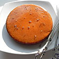 Gâteau aux amandes, parfumé à la lavande, et gelée d'abricots, sans gluten et sans lactose