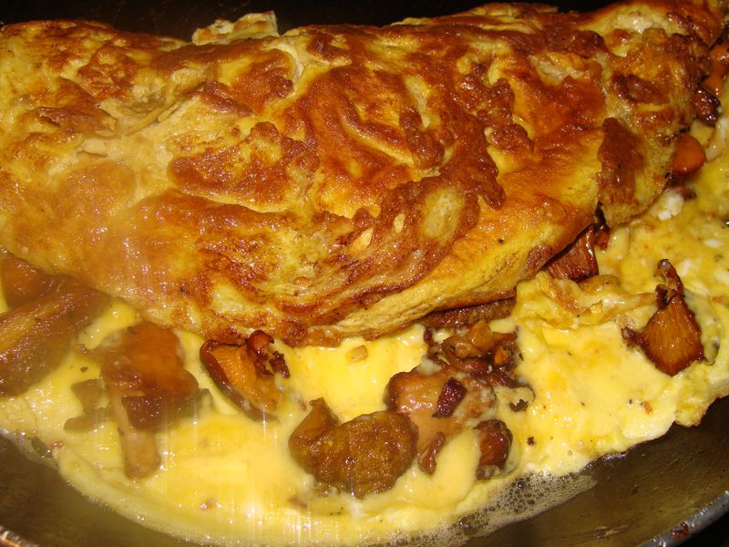 OMELETTE AUX GIROLLES " Du jardin et du marché à l'assiette et à la