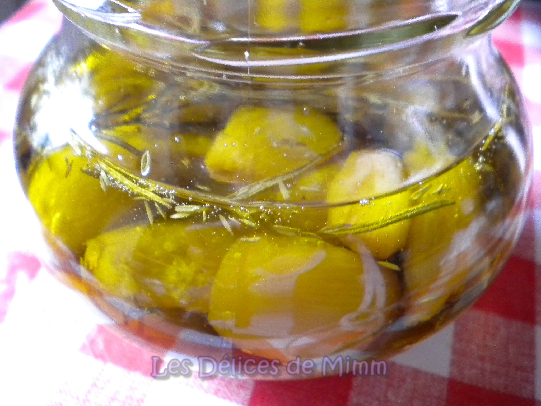Conserve d'ail confit à l'huile d'olive pour 10 personnes