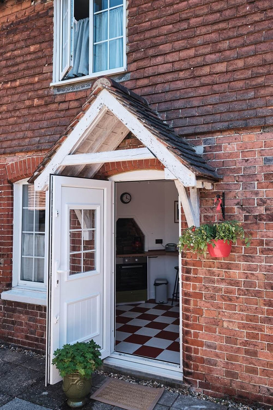 english-cottage-kent-kitchen-entry-nordroom