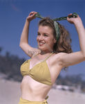 1945_beach_sitting_bikini_yellow_mmad074