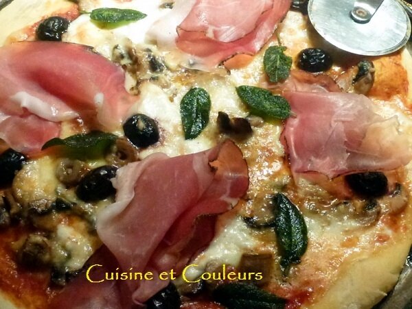 Pizza Aux Champignons Cuisines Speck Et Sauge Grillee Cuisine Et Couleurs