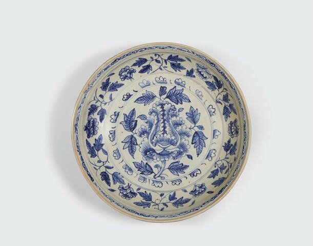A large blue and white deep dish, Lê dynasty, 15th-16th century