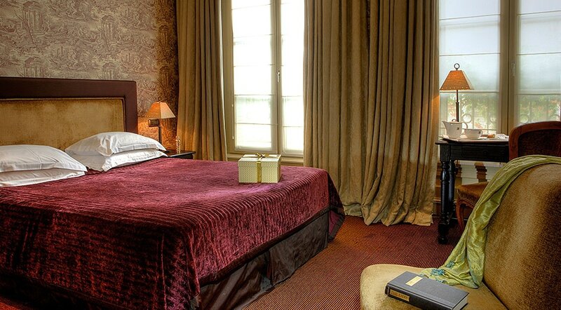 luxury_hotel_relais_christine_bedroom_b-942