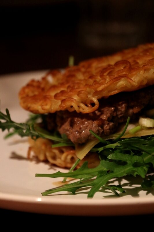 ramen burger 3