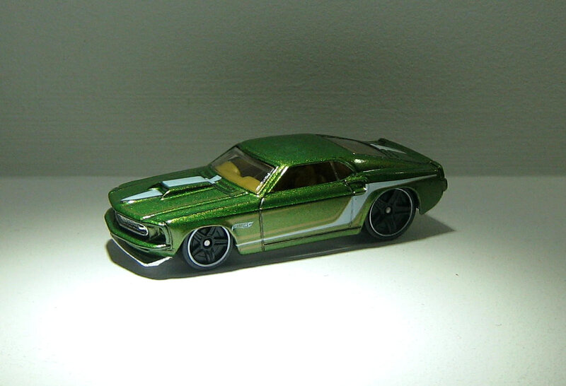 Ford mustang de 1969 (Hotwheels 2013)