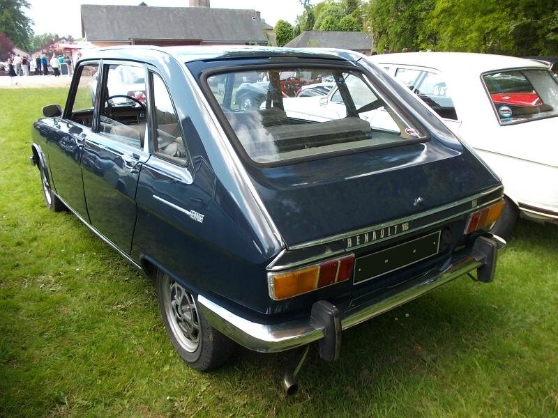 Renault16Lar1