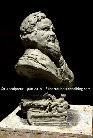 Fu - artist sculptor - création - art - sculpture -clay - bust - portrait - Balzac - Tours - France -june 2018