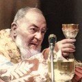 Saint Pio célébrant la Messe