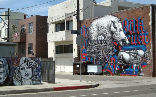LA graff2