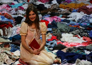 la-petite-sirene-n-a-pas-encore-15-ans-elle-reve-de-la-surface-et-de-decouvrir-le-monde-des-hommes-photo-ch-r-1462194157