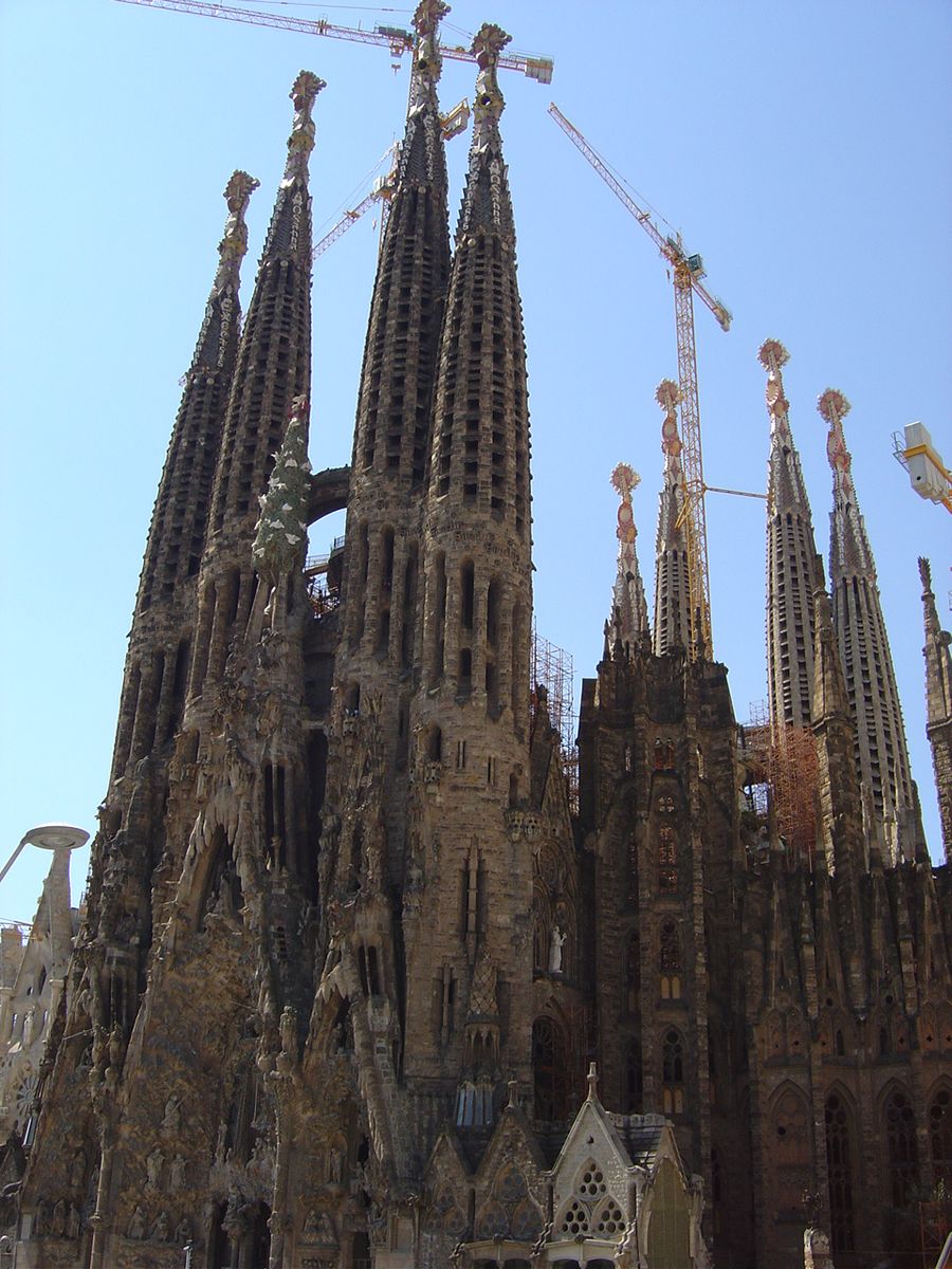 Pourquoi La Sagrada Familia Est Toujours En Construction la sagrada familia toujours en construction - PhOtO-MaX