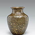A rare large gold-splashed bronze ovoid jar, 17th-18th century 