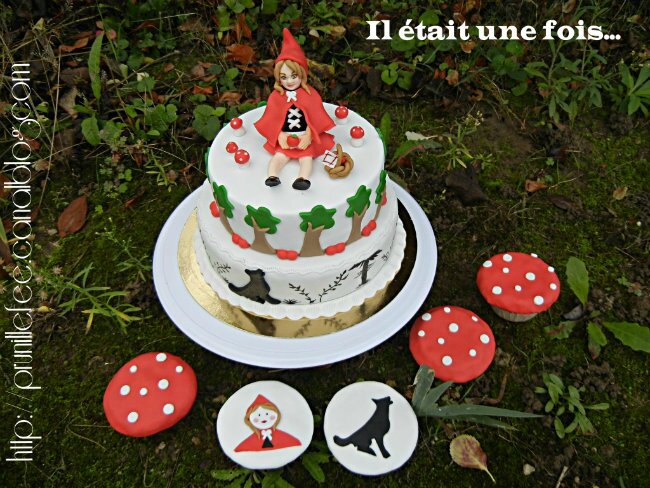 Gateau Le Petit Chaperon Rouge Gateau A Etage Pate A Sucre Prunille Fait Son Show