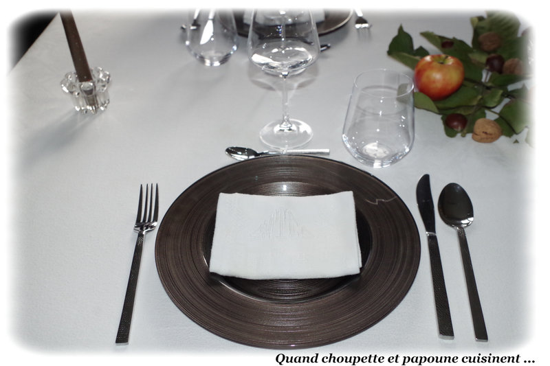 table d'automne pour repas entre amis-1799