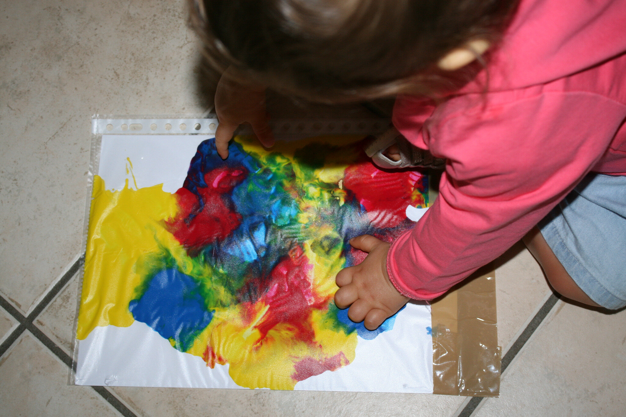 Peinture propre avec bébé - Les Lutins Créatifs, bricolage pour enfants.