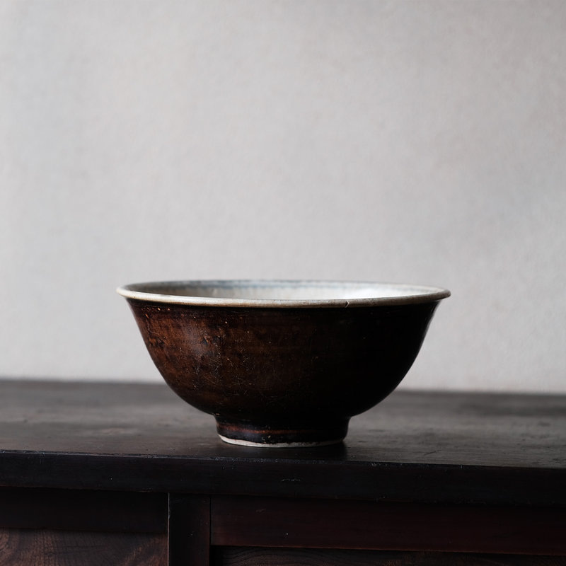 Later Lê Dynasty Blue and White Teabowl with Brown Glaze, Vietnam, 16th century