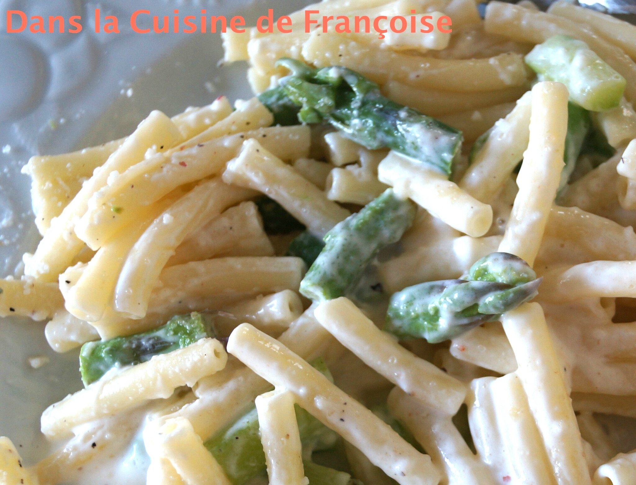 Pâtes aux Asperges Vertes Dans la Cuisine de Françoise