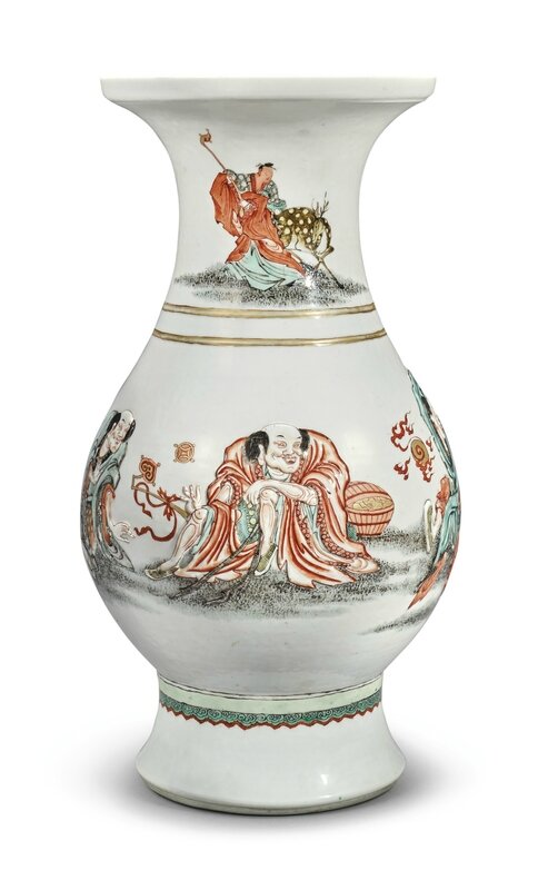 An extremely rare relief-decorated famille-verte vase, Qing dynasty, Kangxi period (1662-1722)