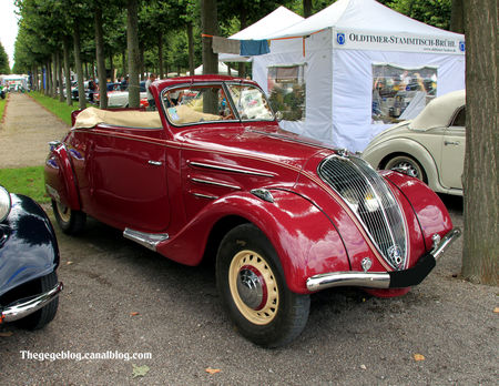 Peugeot_302_cabriolet_de_1937__9_me_Classic_Gala_de_Schwetzingen_2011__01